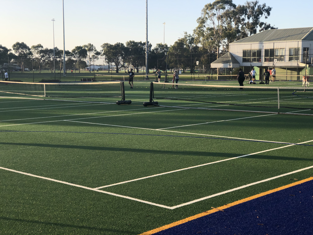 tennis-tourist-melbourne-st-kilda-albert-park-tennis-centre-court