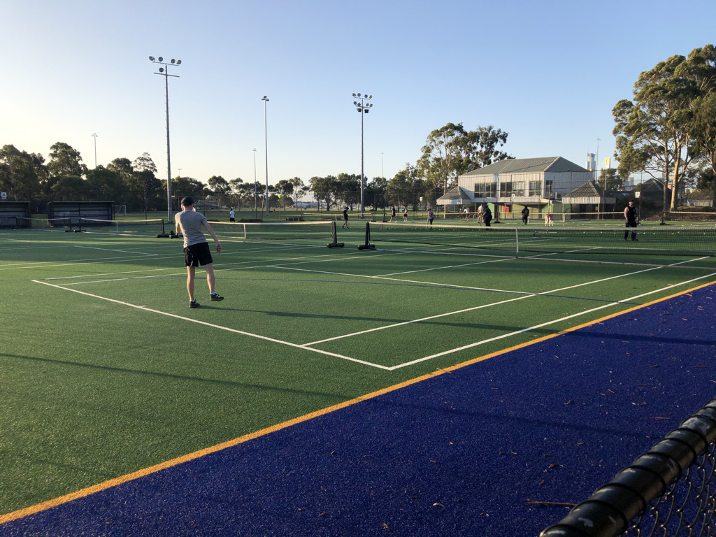 tennis-tourist-melbourne-st-kilda-albert-park-tennis-centre-player