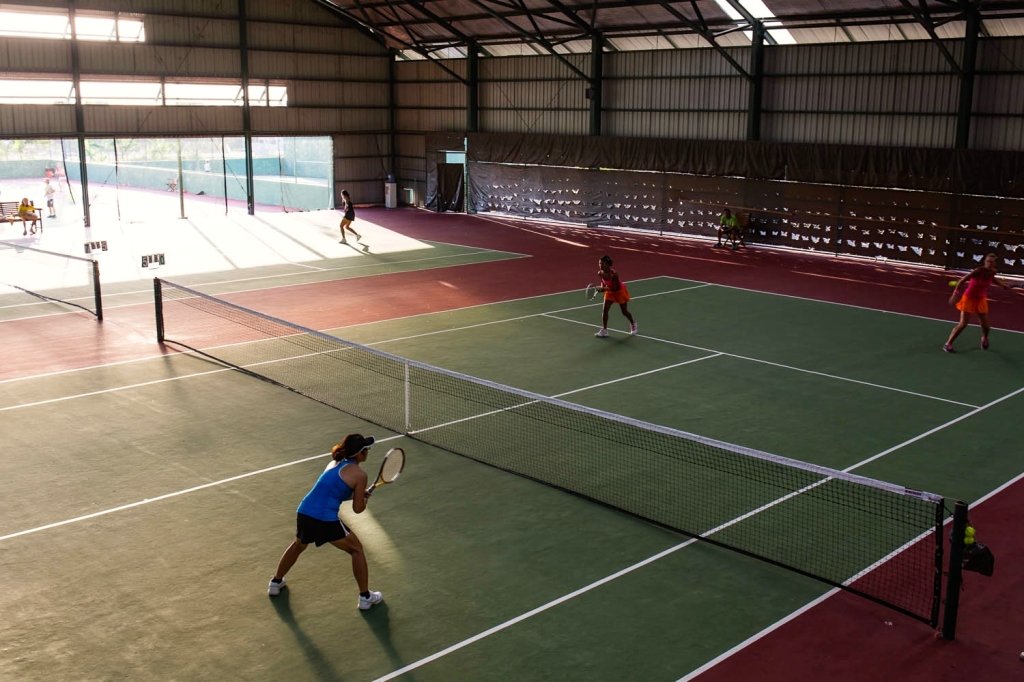tennis-tourist-finns-club-bali-teri-church