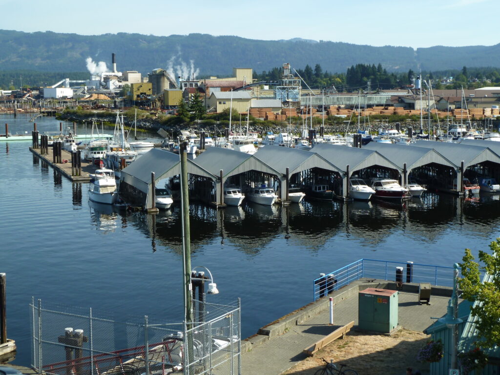 tennis-tourist-port-alberni-marina