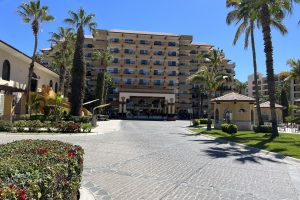 tennis-tourist-villa-del-palmar-cabo-san-lucas-mexico-building-palms